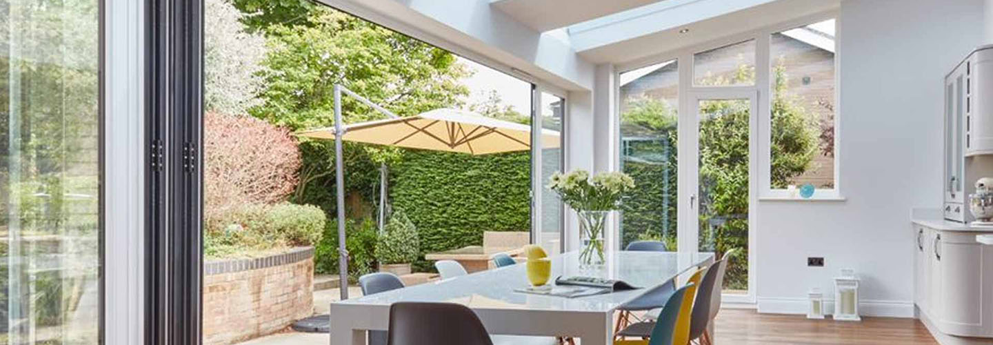 Conservatory banner with left content