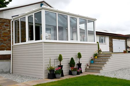 White uPVC Elizabethan conservatory
