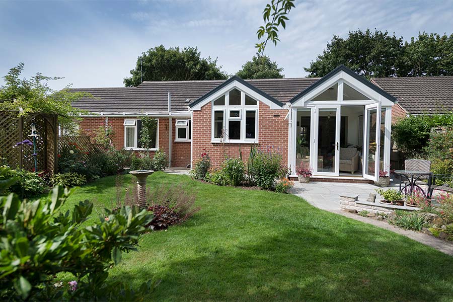 Replica tile extension with triangle window