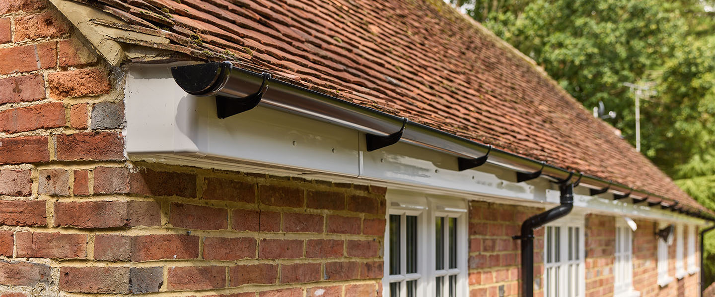 Roofline secondary banner