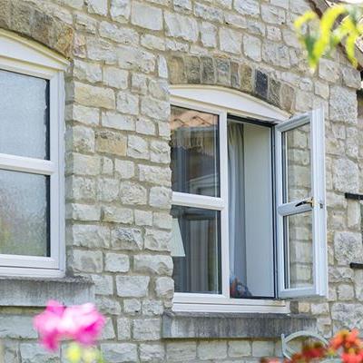Dual_cream_upvc_casement_window